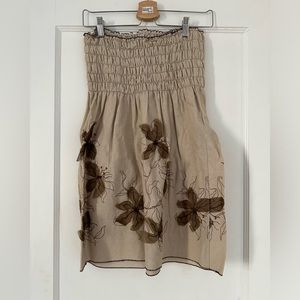 Festival ready!, boho, strapless mini dress, with appliqué flowers, so cute!!